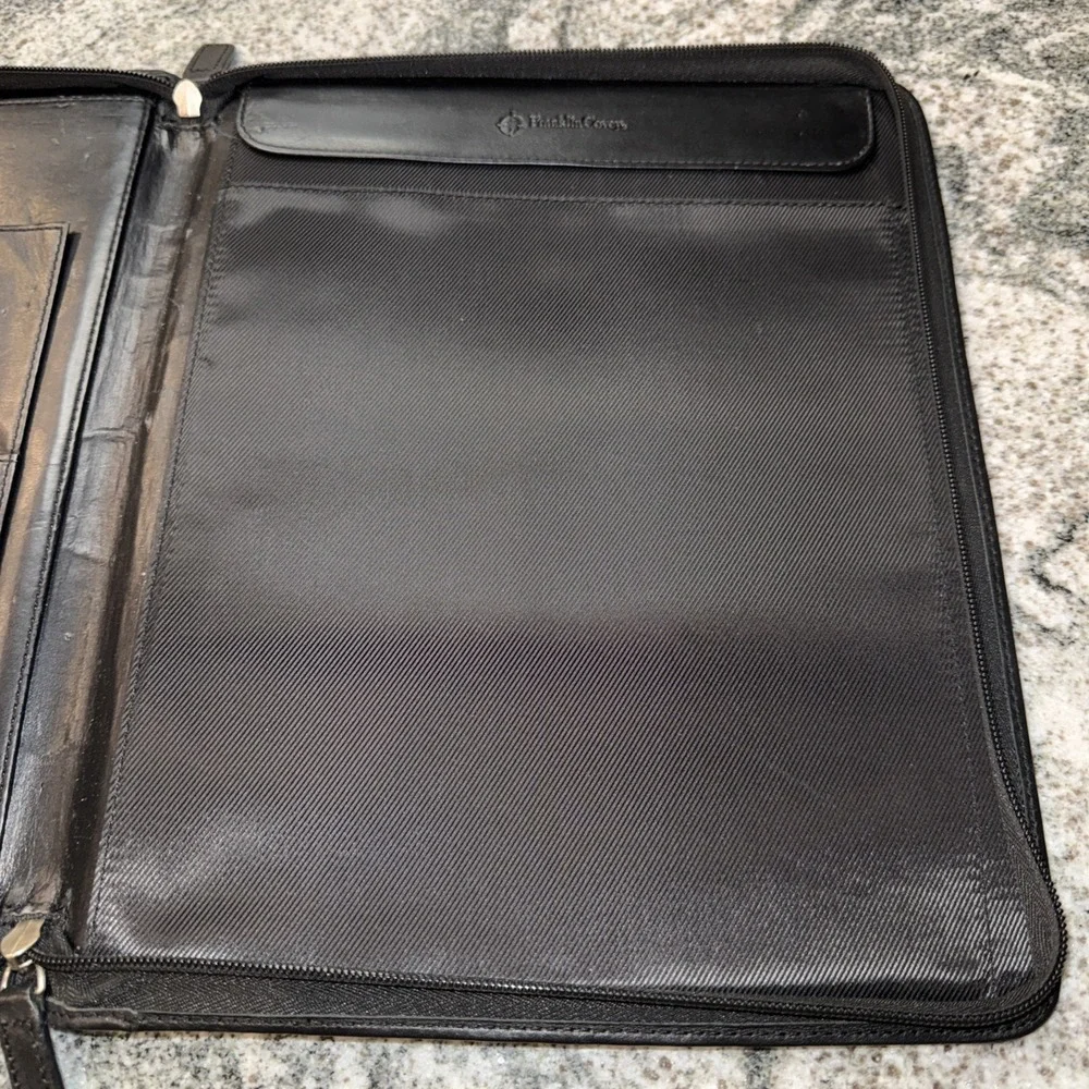 Franklin Covey Black Leather Zip‎ Around Padfolio  Pad Holder 10